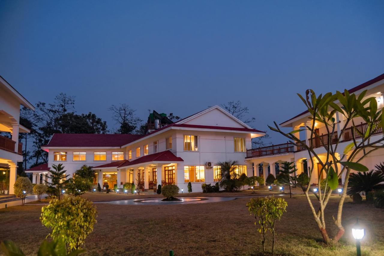 Hotel Earth Light Sauraha Chitwan Exteriör bild